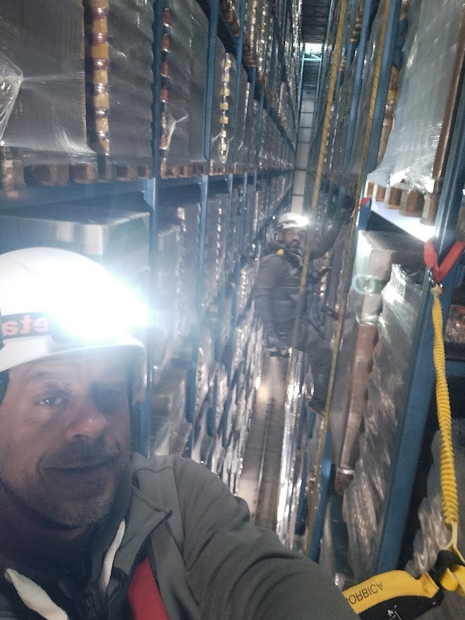 Installazione di tubazioni tecniche in quota