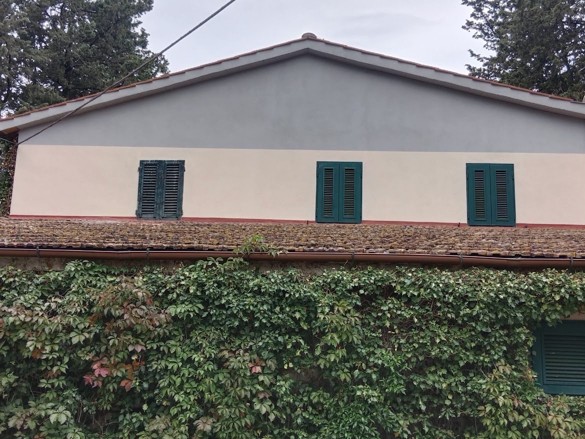 Ripristino di facciata e tinteggiatura di una casa privata
